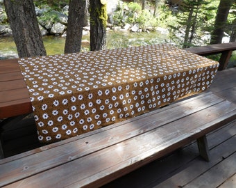 Vintage 70's Vera TableCloth Mod Daisy's Brown and White with Black Beautiful 53" x 66"