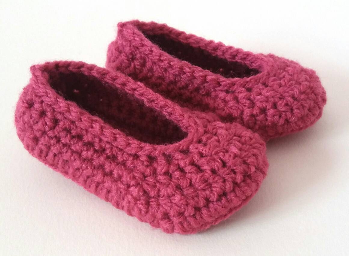 Crochet baby girls 3-6 months pink crib shoes booties