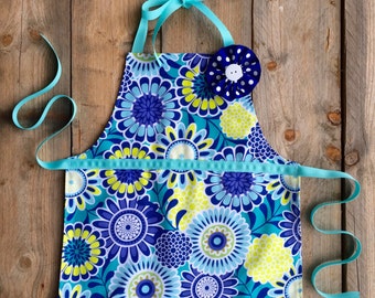 toddler apron - birthday gift - Gift for Girls - Preschool Graduation Gift- chevron apron - gift for kids - kids apron - child apron