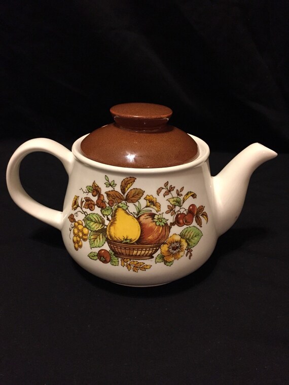 1970's Sadler England teapot with lid brown yellow fruit