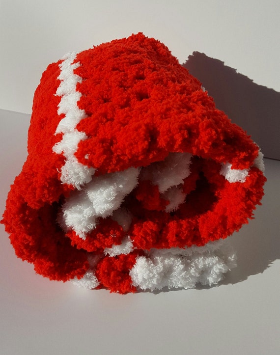 Red Baby Blanket Santa Baby Blanket Baby by UniqueKnitDesign