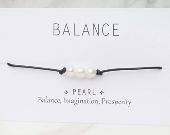 Three Pearl Choker, Three Pearl Leather Choker, Simple Choker, Dainty Necklace, Triple Pearl Necklace, Pearl Necklace, Leather Pearls Love