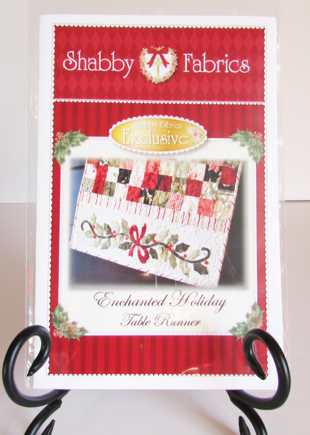 shabby fabrics enchanted holiday table runner quilt pattern shabby fabrics enchanted holiday table runner quilt pattern