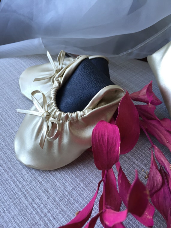 rollable flats