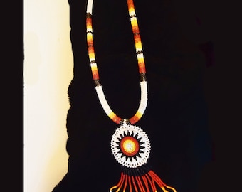 VINTAGE NATIVE AMERICAN Beadwork Necklace and Earring Set 1960s