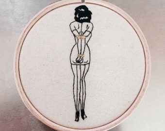 EMBROIDERY KIT LEVEL 1 Hold Me Tight, Bizarre Pin-Up