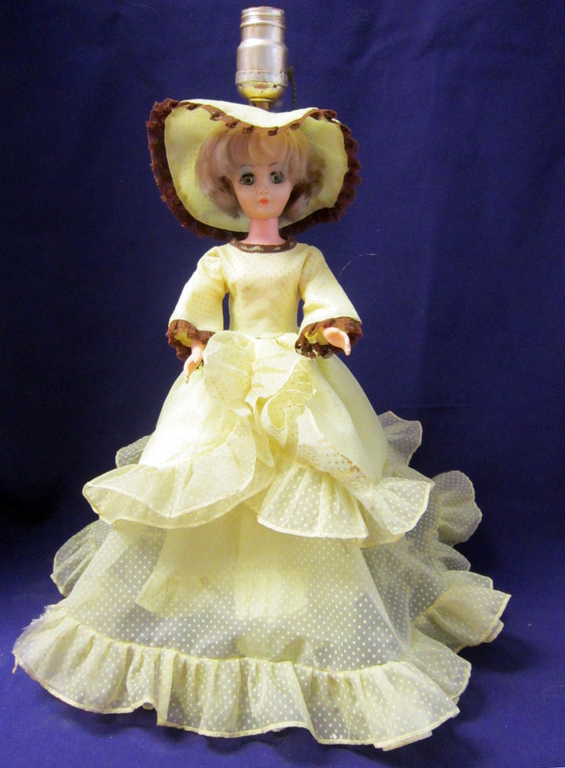 Southern Belle Doll Table Lamp Plastic Doll Lamp with Movable