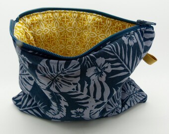 Pencil case, make-up bag, zip purse, cosmetic bag. Grey tropical leaf print lined zip bag. Jewellery bag, zip pouch, toiletry bag.