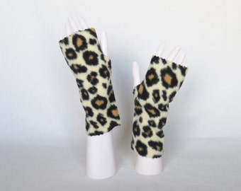 Fingerless Gloves – Fleece Driving Gloves, Leopard Print Texting Gloves, Wrist Warmers, Hand Warmers for Disabled, Arthritis Comfort