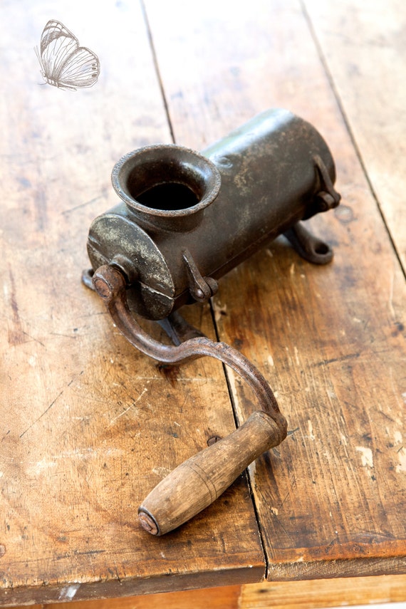 Antique Cast Iron Tobacco Grinder / Cutter Counter Mount