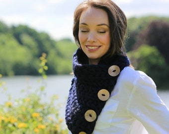DIY Crochet Kit Scarf. Knit kit. Super Chunky pattern. Learn to crochet. Giant extreme scarves, cowl bulky snood. Boston Harbor. K007