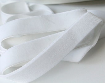 5/8" White Velveteen Ribbon / White Velvet / VRYM58-000