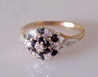 Antique Gold Ring With Brilliant cut Daimond and Sapphire