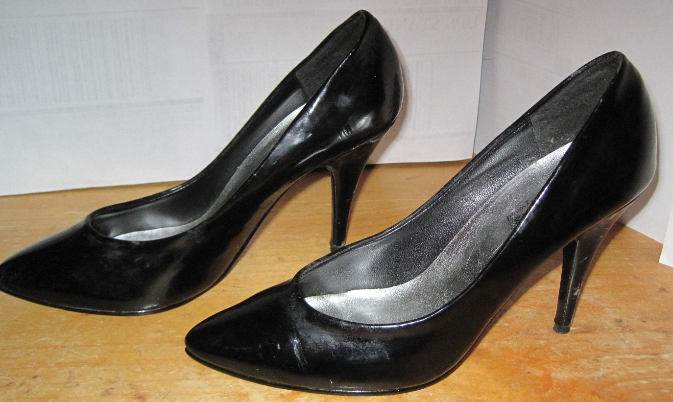 Fredericks of Hollywood BLACK VINYL High Heel Stilettos Shoes