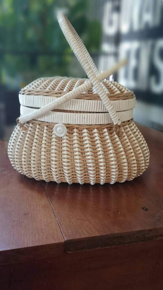 Vintage Purse Basket/ Two Handled Purse/ Oval White and