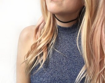 Thin black velvet choker necklace