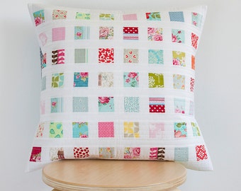 Throw pillow - Quilted pillow cover 50cm x 50cm - Handmade patchwork by Teresa Nogueira