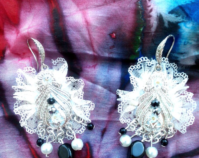 Baroque earrings Black White Dairy vintage lace Dangle Drop Crystals Earring beads long earrings fancy pearl earrings gift Birthday wedding