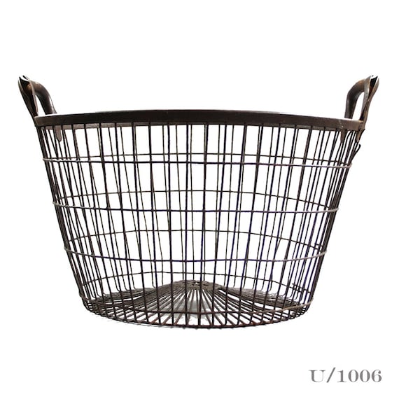 Vintage Wire Basket 104