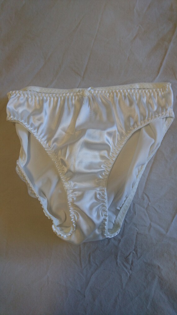 Silky Bikini Panties size 1012 Aus/UK & 56/US