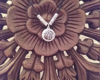 Family tree necklace