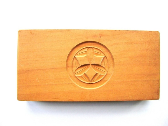 Vintage Kashigata - Japanese Cake Mold - Wood Mold - Wood Cake Mold - Vintage Mold - Kamon - Family Crest - bamboo leaf - caltrap