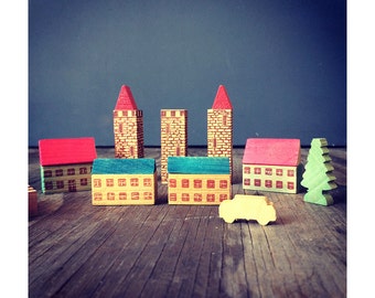 Scandinavian Cottage House Wood Building Blocks - 28 pieces
