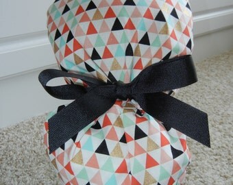 Fold Up Ponytail Scrub Hat in Tiny Triangles METALLIC CHOOSE RIBBON Color