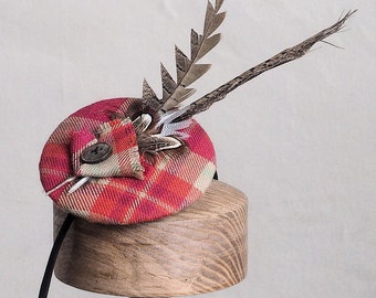 Tartan fascinator. This design can be made in other tartans.