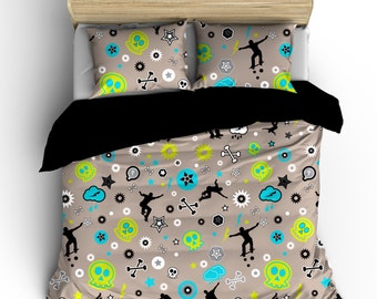 Custom Skateboard Bedding, Skateboard Mix, Personalized with your Name -Toddler, Twin, F-Queen or King Size -colors can be changed