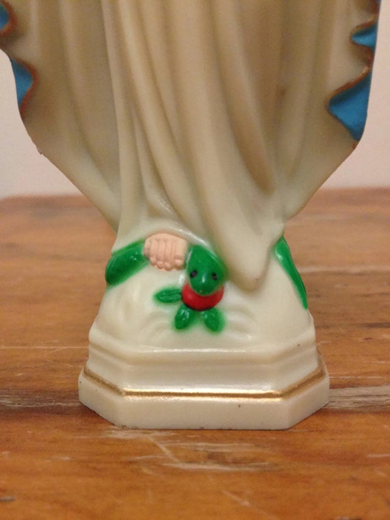 virgin mary plastic statue