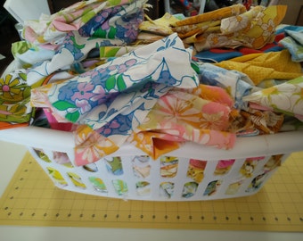 Vintage Reclaimed Fabric BY THE POUND Listing vintage bed sheet bed linen scraps small medium large variety stash builder quilting fabric