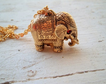 Vintage Elephant Locket, Perfume Locket,vintage Locket, Circus Animal Locket, Elephant Jewelry, Pill Box Necklace,Max Factor Tiny Tusker