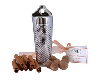 Nutmeg & Cinnamon Gift Package with Grater