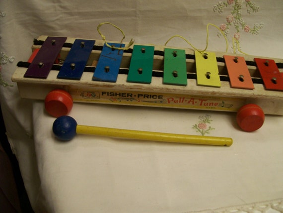 fisher price pull a tune 870