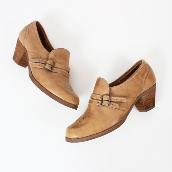 vintage 70s shoes / 1970s western ankle booties / stacked heel