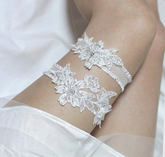 White lace garter set bridal garter set lace by MirinoBridal