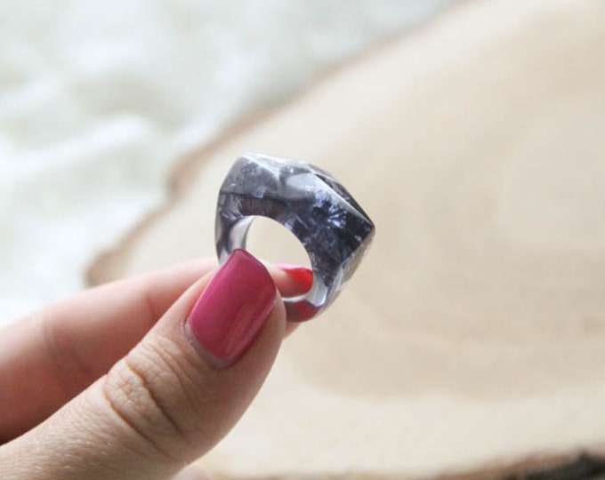 Charcoal Geometric Resin Ring, Epoxy Ring, Anniversary Ring, Grey Resin Ring With Flakes, Modern Materials, Stackable Ring, Faceted Ring
