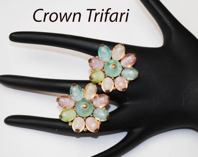 Pastel Flower Earrings - Crown Trifari - Pink Green and Blue Translucent lucite bead - Clip on Earrings - Mid Century