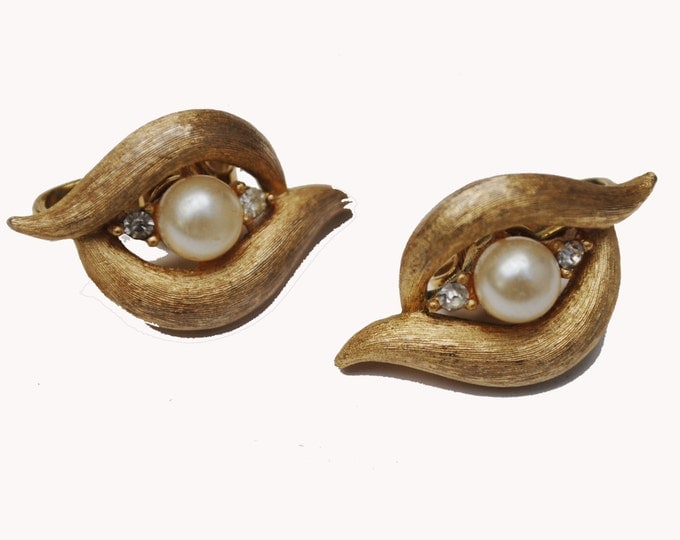 Crown Trifari Earrings - gold tone - White Pearl - rhinestone -Clip on earring
