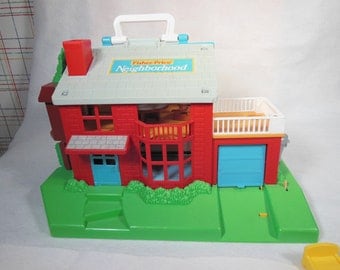 Vintage Fisher Price-1989-Little People Neighborhood-Number 2551-Complete