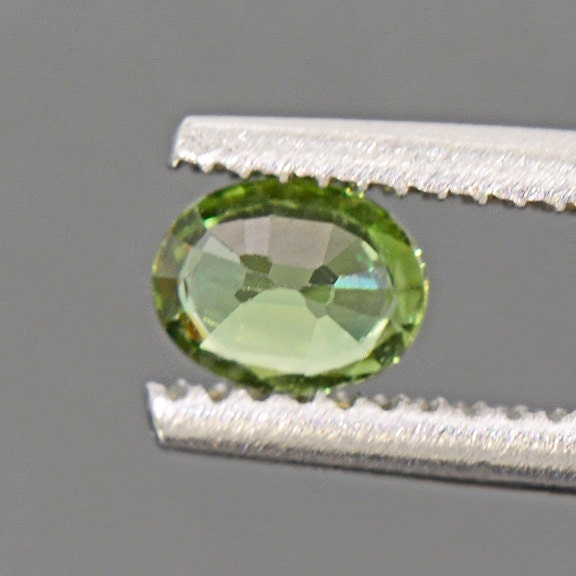 UPRISING SALE! Pretty Lime Green Sapphire Gemstone from Montana 0.32 cts.