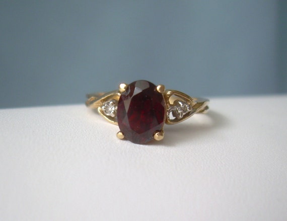 DIAMOND Ruby 10kt Yellow Gold Ring Size 8FTJ