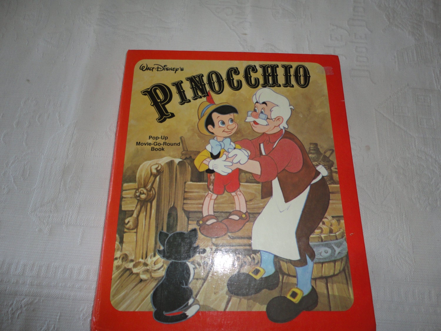 Walt Disney's Pinocchio Book Pop Up Movie Go Round