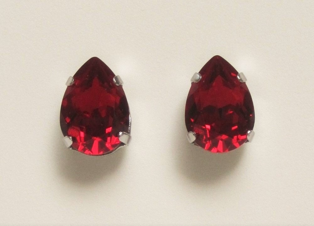 Earrings Red Swarovski SIAM crystal Nonpierced stud
