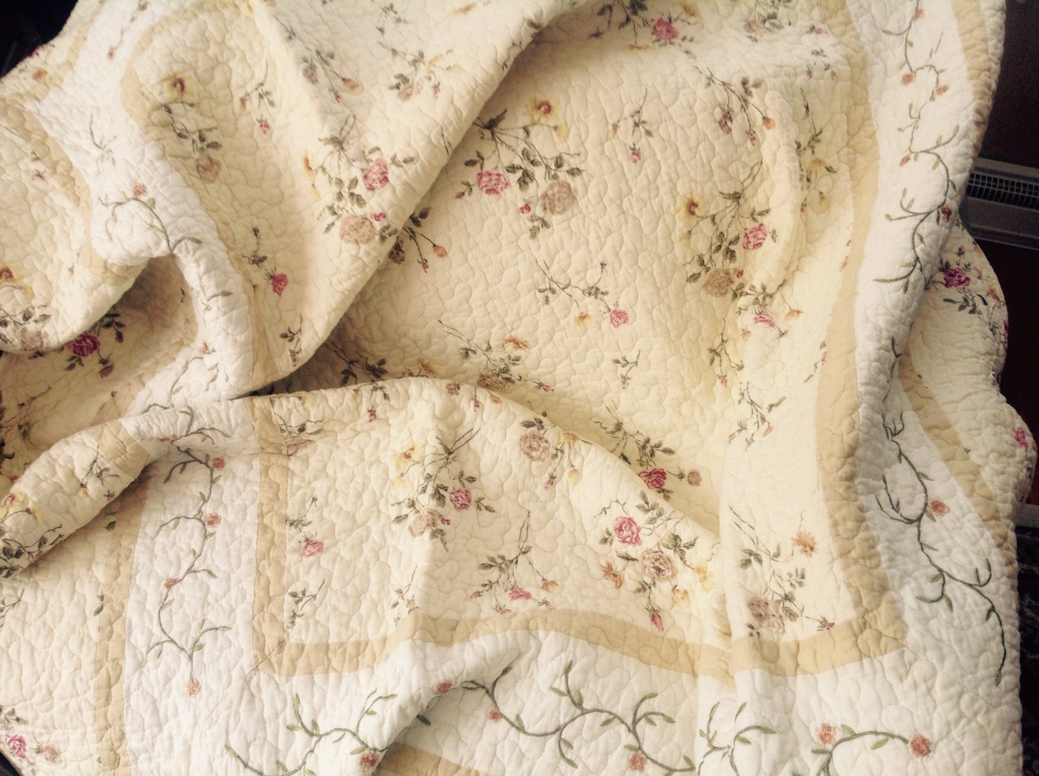 Shabby/Country Chic Embroidered Patchwork Quilted Throw in
