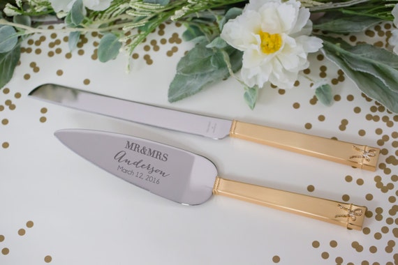 Personalized Vera Wang Love Knots Gold  Wedding  Cake  Knife  and