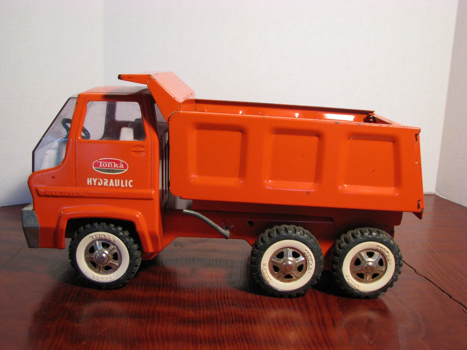vintage tonka hydraulic dump truck