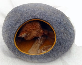Cat bed/cat cave/cat house/Gray with yellow felted cat cave/ any colors (With GIFT cat toy).