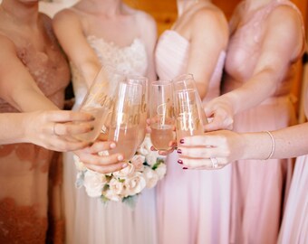 personalized stemless champagne flute . bridesmaid gift . getting ready glasses . champagne glasses . wedding party gifts .